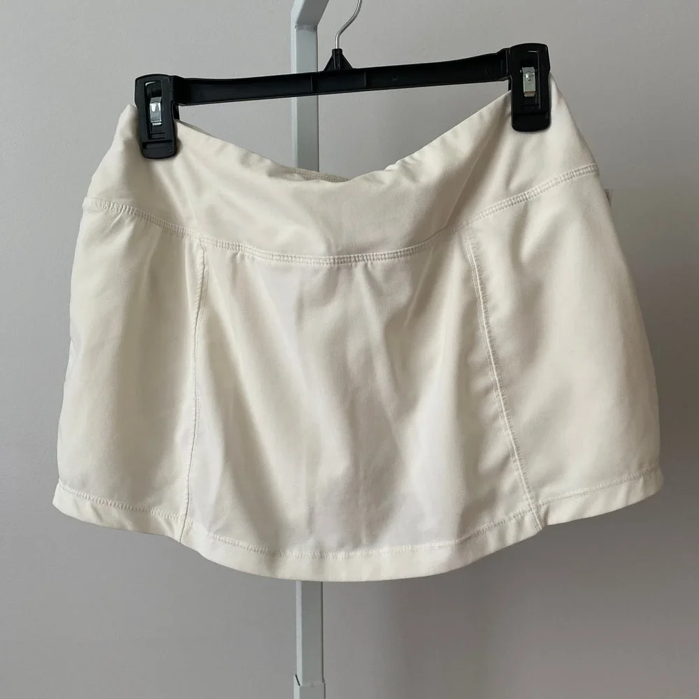 Nike medium white